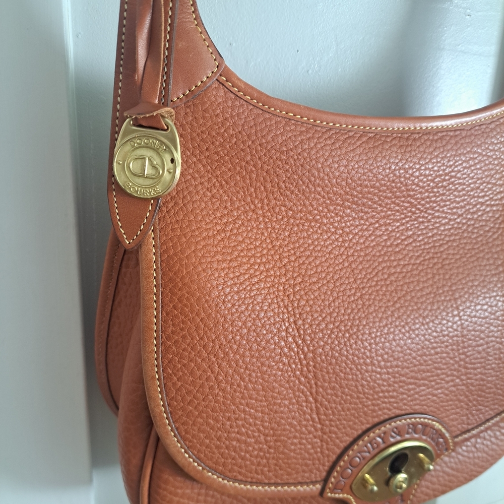 Dooney & Bourke RARE Vintage AWL All Weather Leather Calgary Saddle Bag - Picture 2 of 10